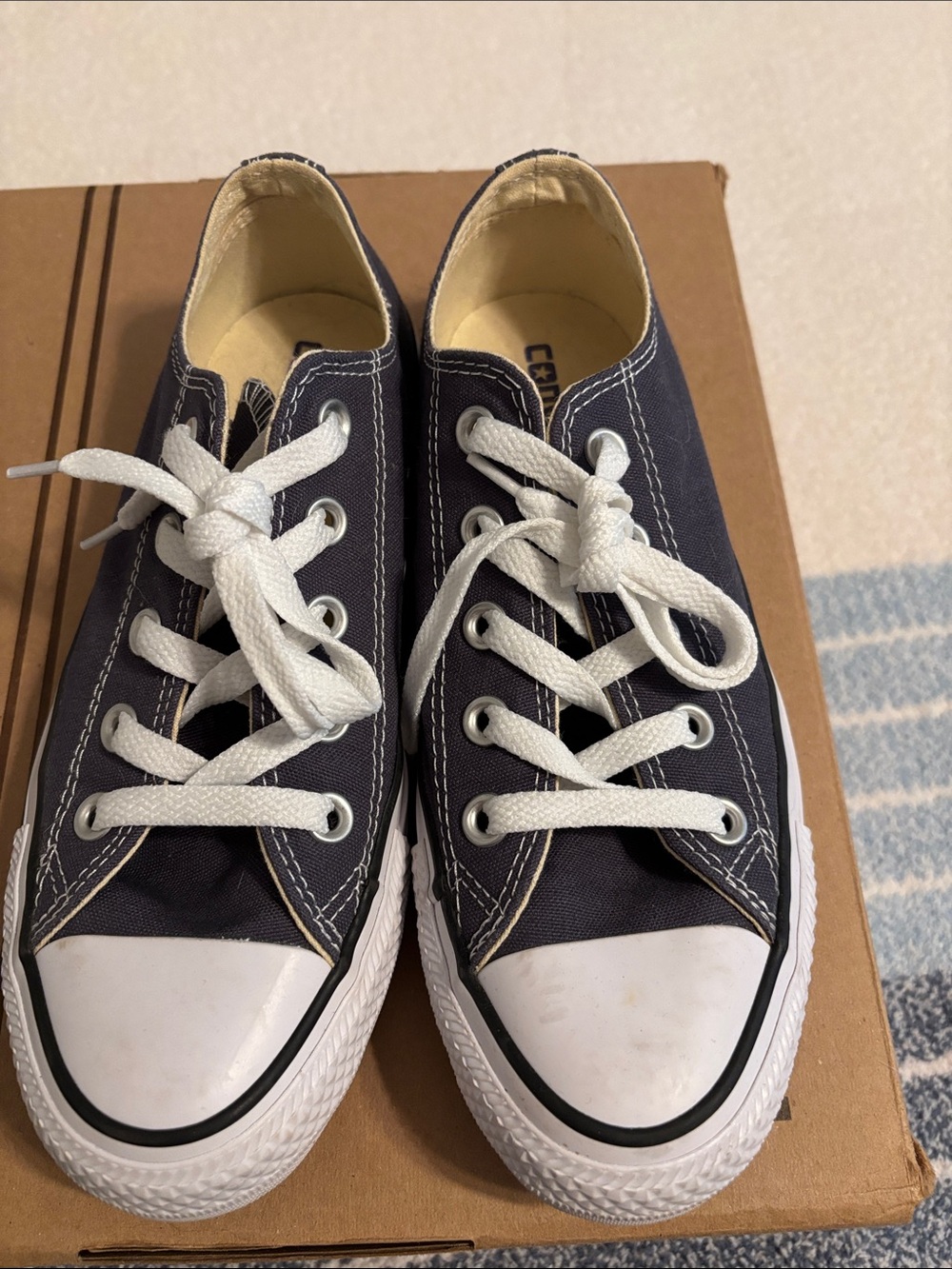 Converse Kids Low-Top Sneakers in Navy and White